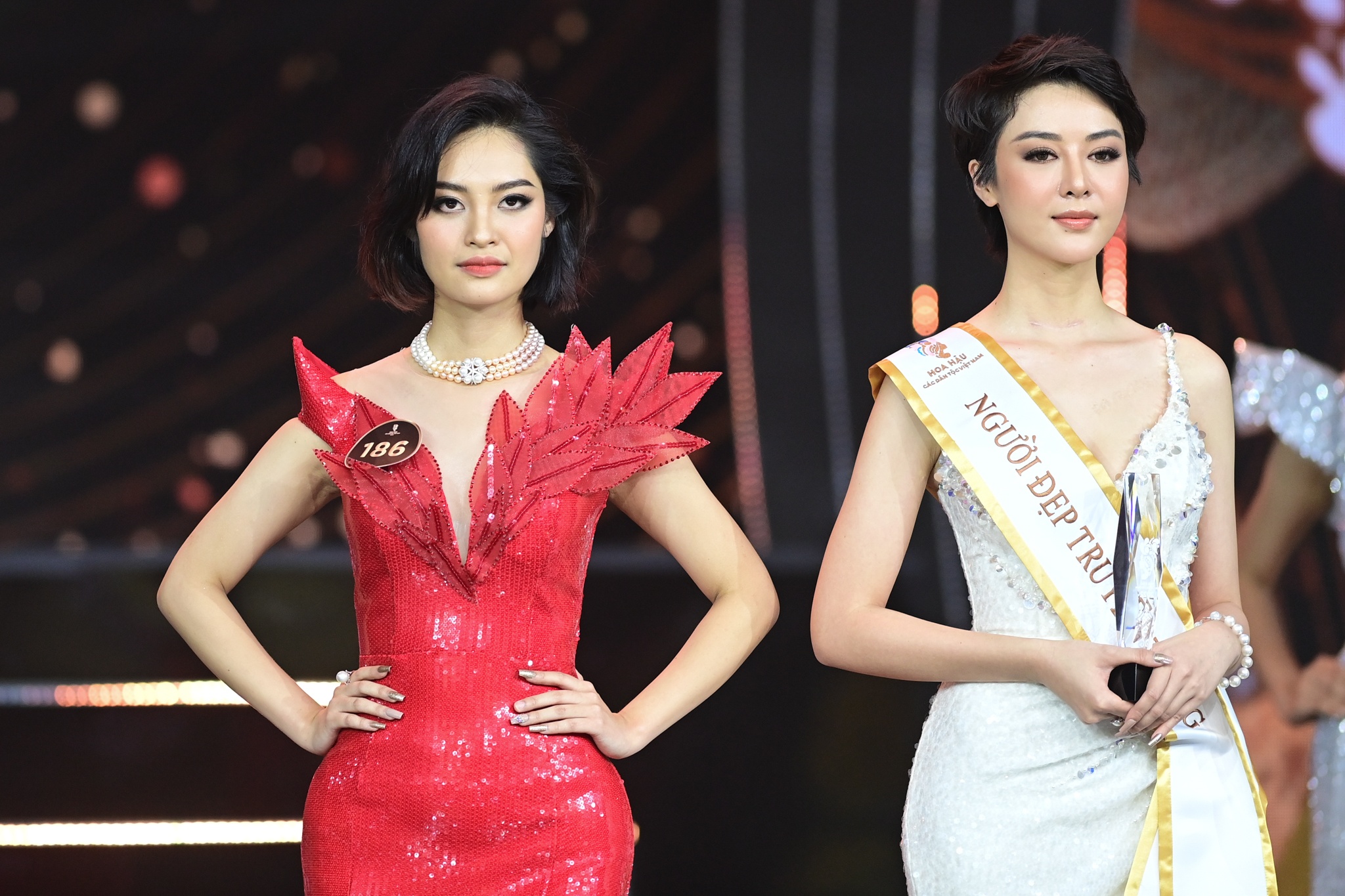 Hoa hau Thuy Hang anh 1