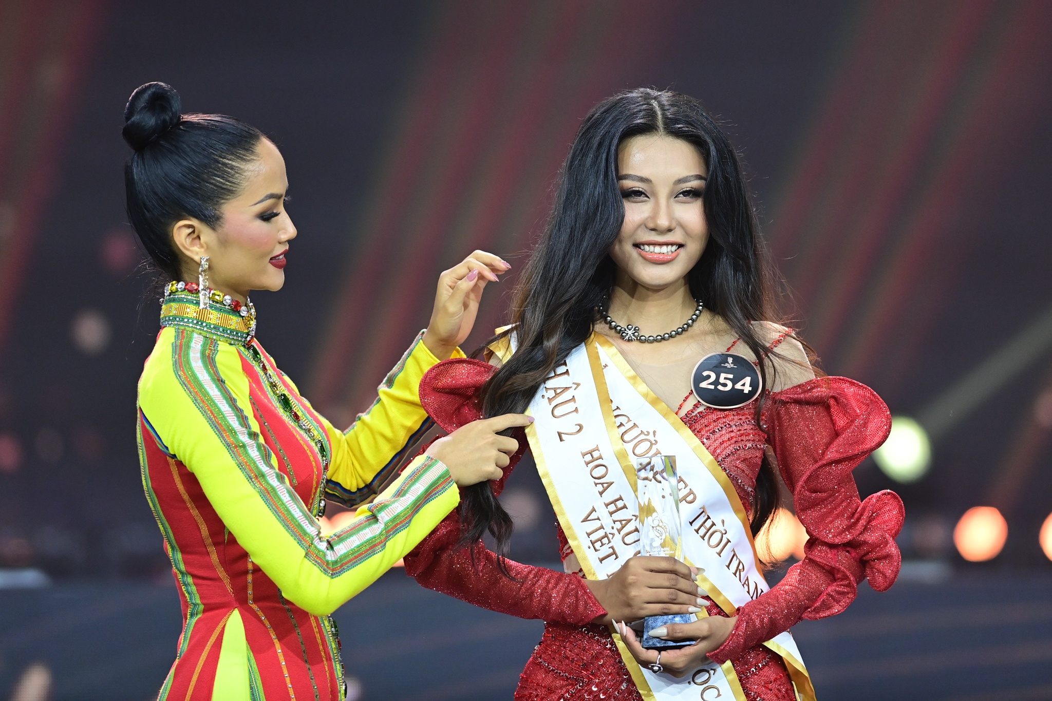 Hoa hậu các Dân tộc Việt Nam
2022 Nông Thúy Hằng ảnh 2 Hoa hau cac Dan toc Viet Nam
2022 Nong Thuy Hang anh 2