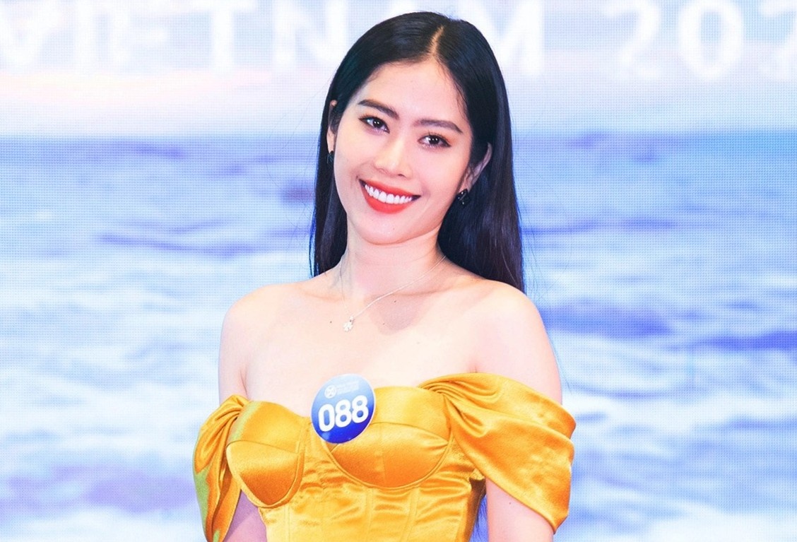 Diem yeu catwalk cua Nam Em hinh anh