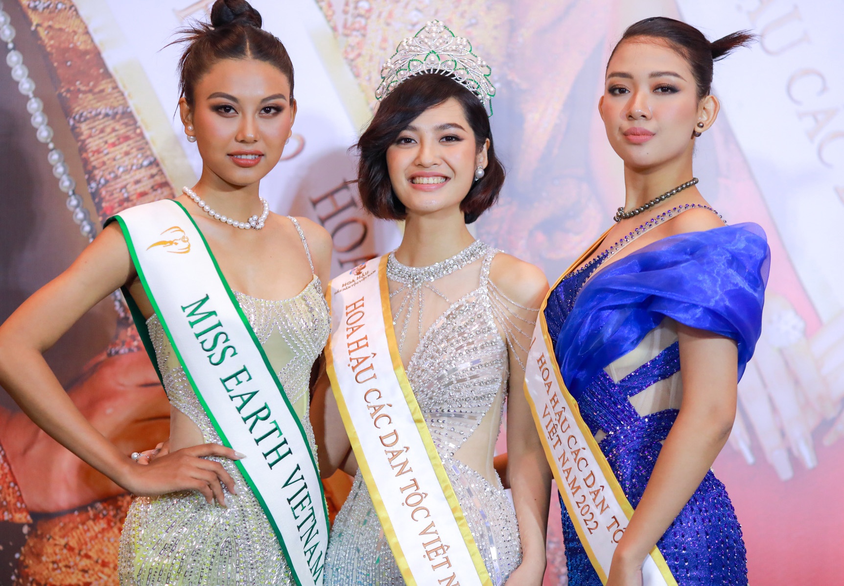 Thi sinh mang bau va nhung on ao bua vay cuoc thi hoa hau hinh anh