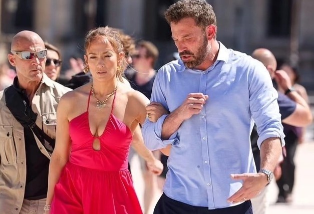 Ky trang mat tai Phap cua Jennifer Lopez va Ben Affleck hinh anh