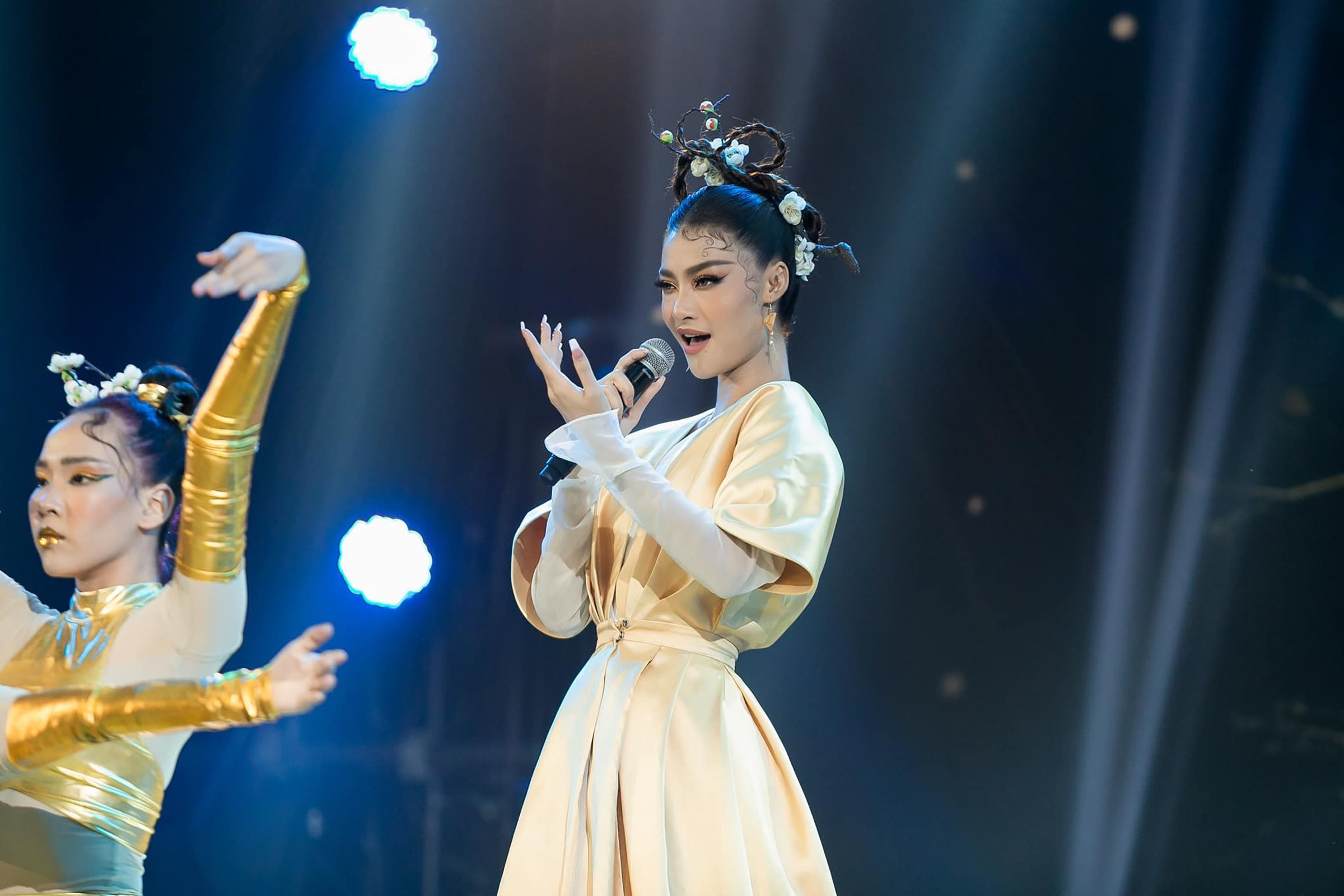 Luong Thuy Linh Kieu Loan Hoa hau The gioi Viet Nam anh 7