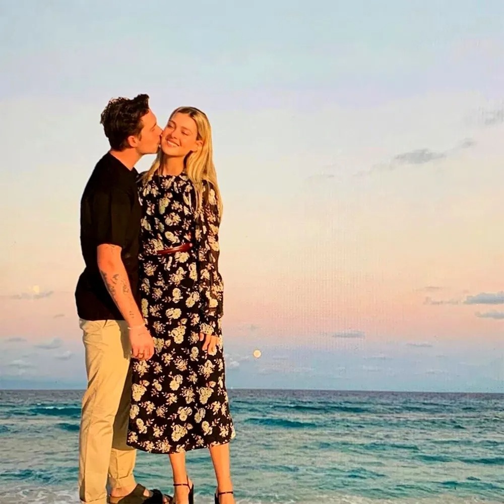 Victoria Beckham con dau Nicola Peltz anh 5