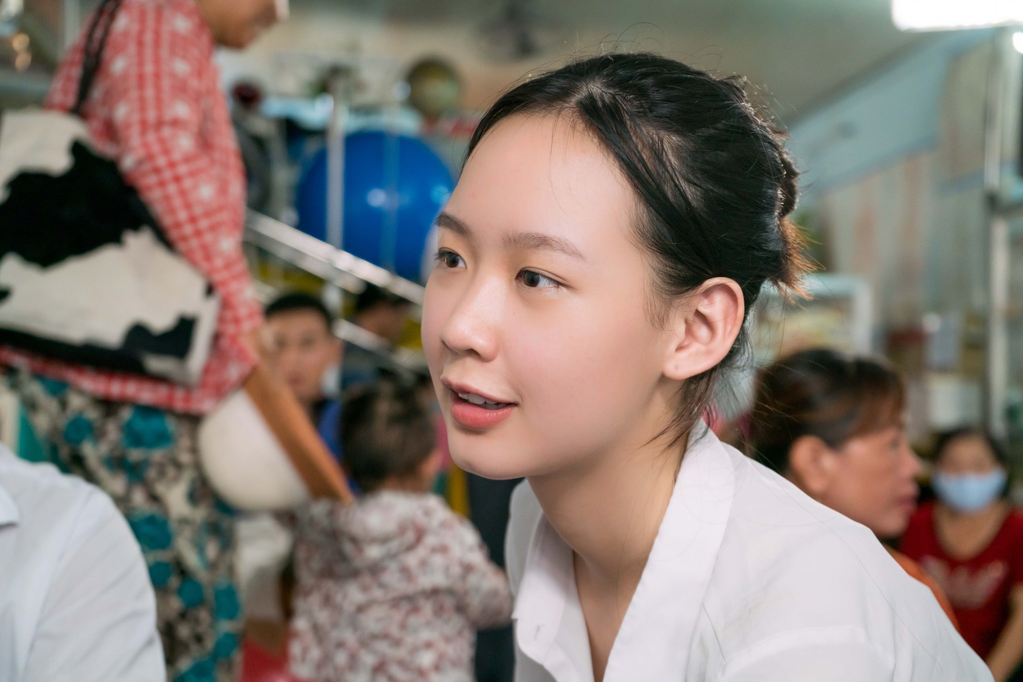 Anh doi thuong cua A hau 1 Bao Ngoc hinh anh