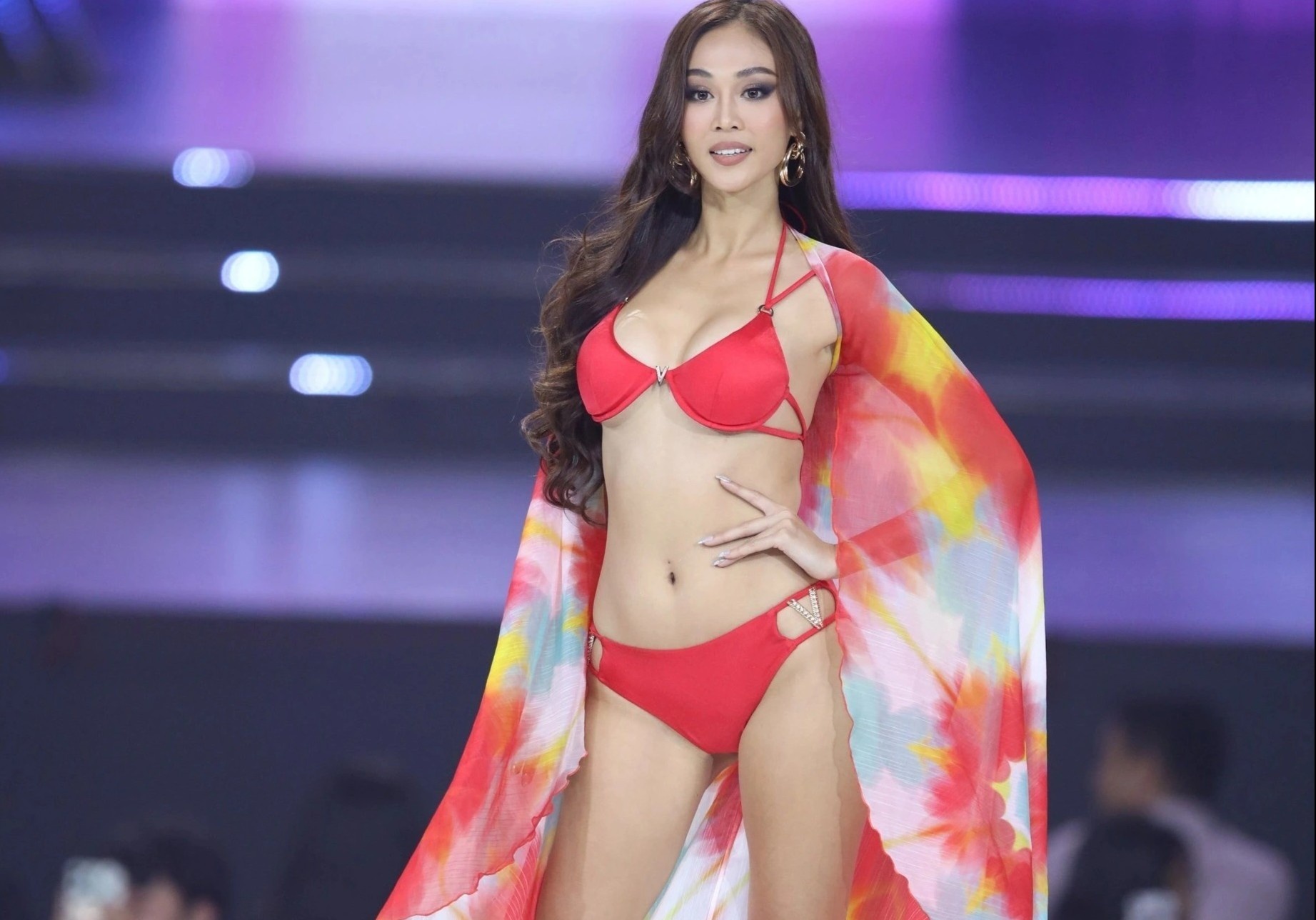 Nhieu thi sinh cu tiep tuc chinh chien Hoa hau Hoa binh Viet Nam 2022 hinh anh