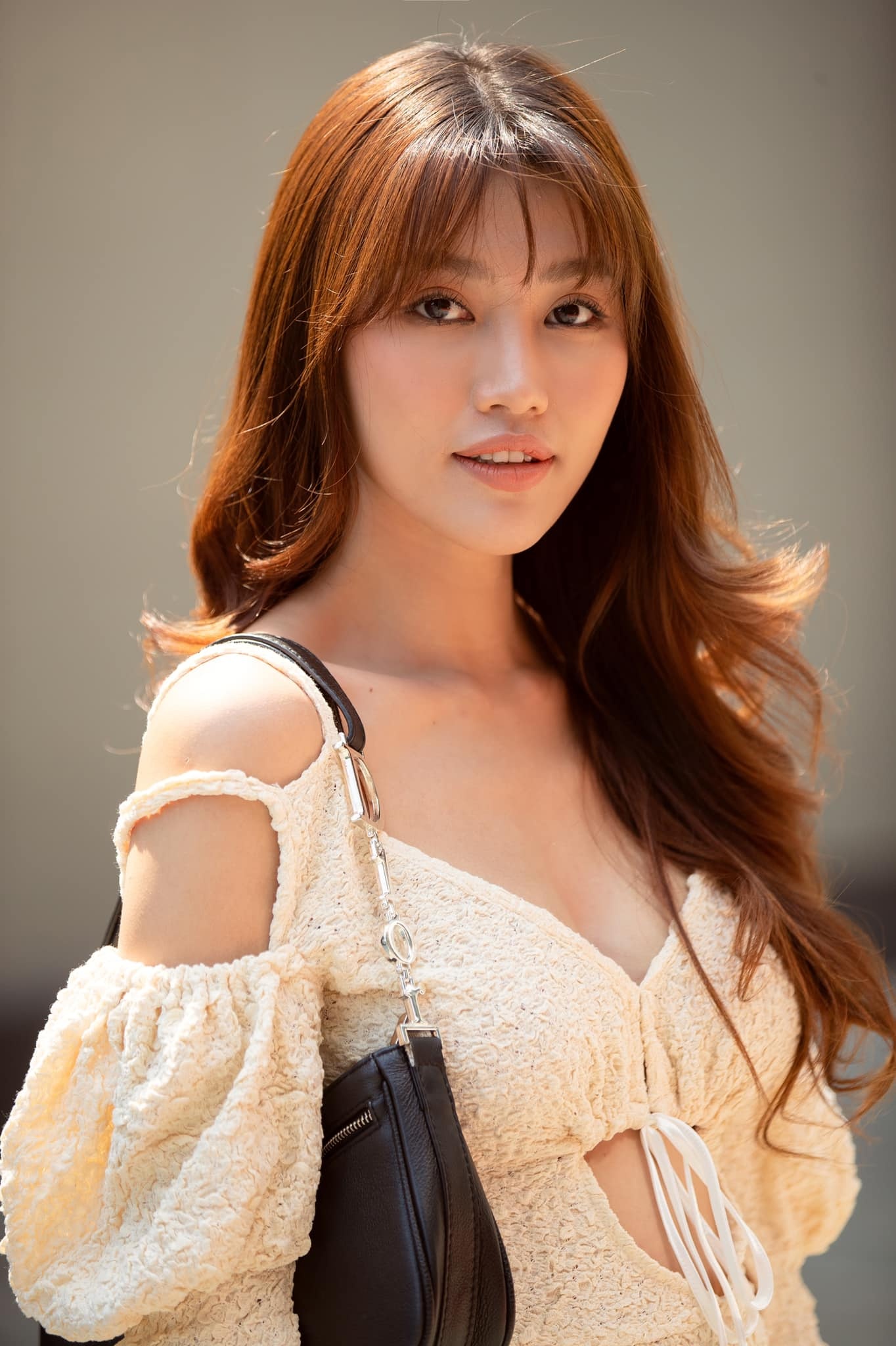 Hoa hau Hoa binh anh 3