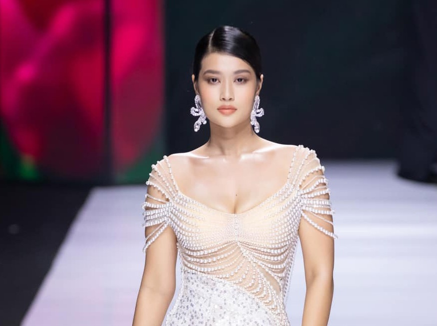 Thi sinh Miss Grand Vietnam: 'Toi tung nang 75 kg' hinh anh