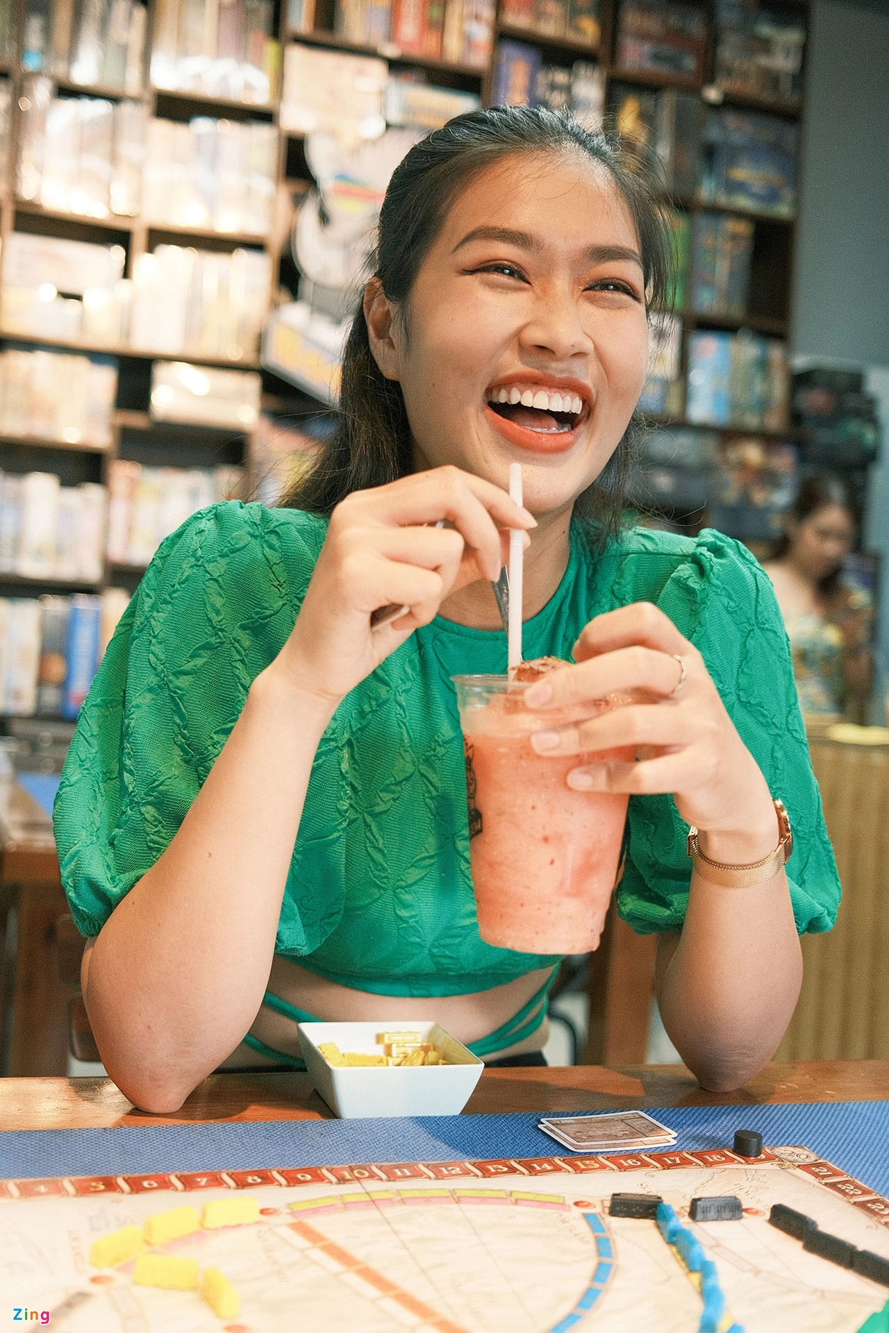 Hoa hau Thien An anh 7