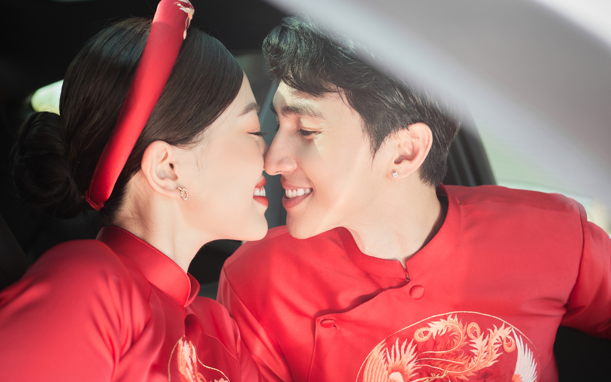 Dan hoa hau du le ruoc dau cua Phuong Nga hinh anh