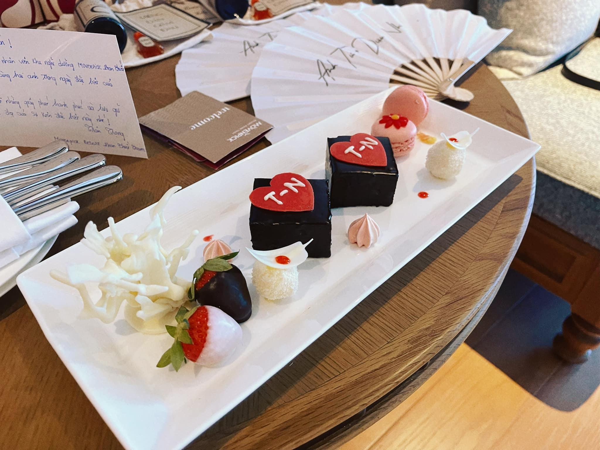 Dieu Nhi Anh Tu anh 4