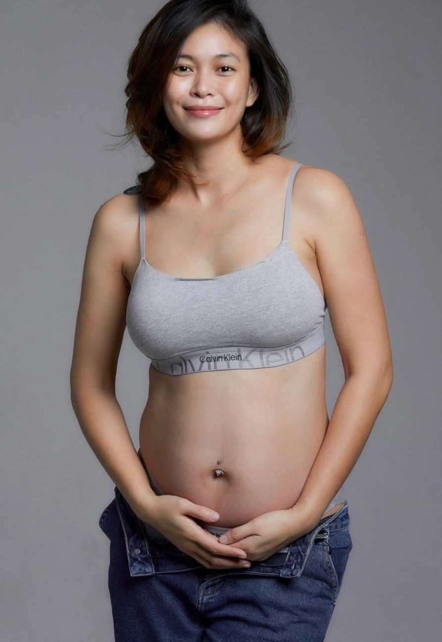 Mau Thuy mang thai anh 1