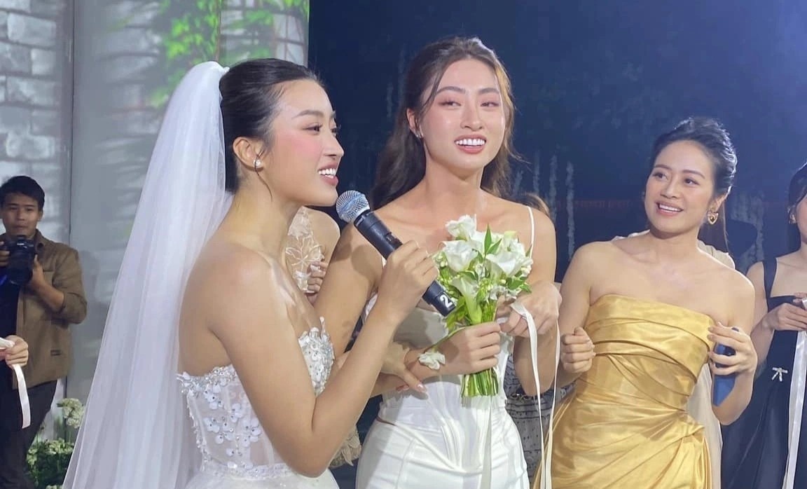 Luong Thuy Linh nhan duoc hoa cuoi cua co dau Do My Linh hinh anh