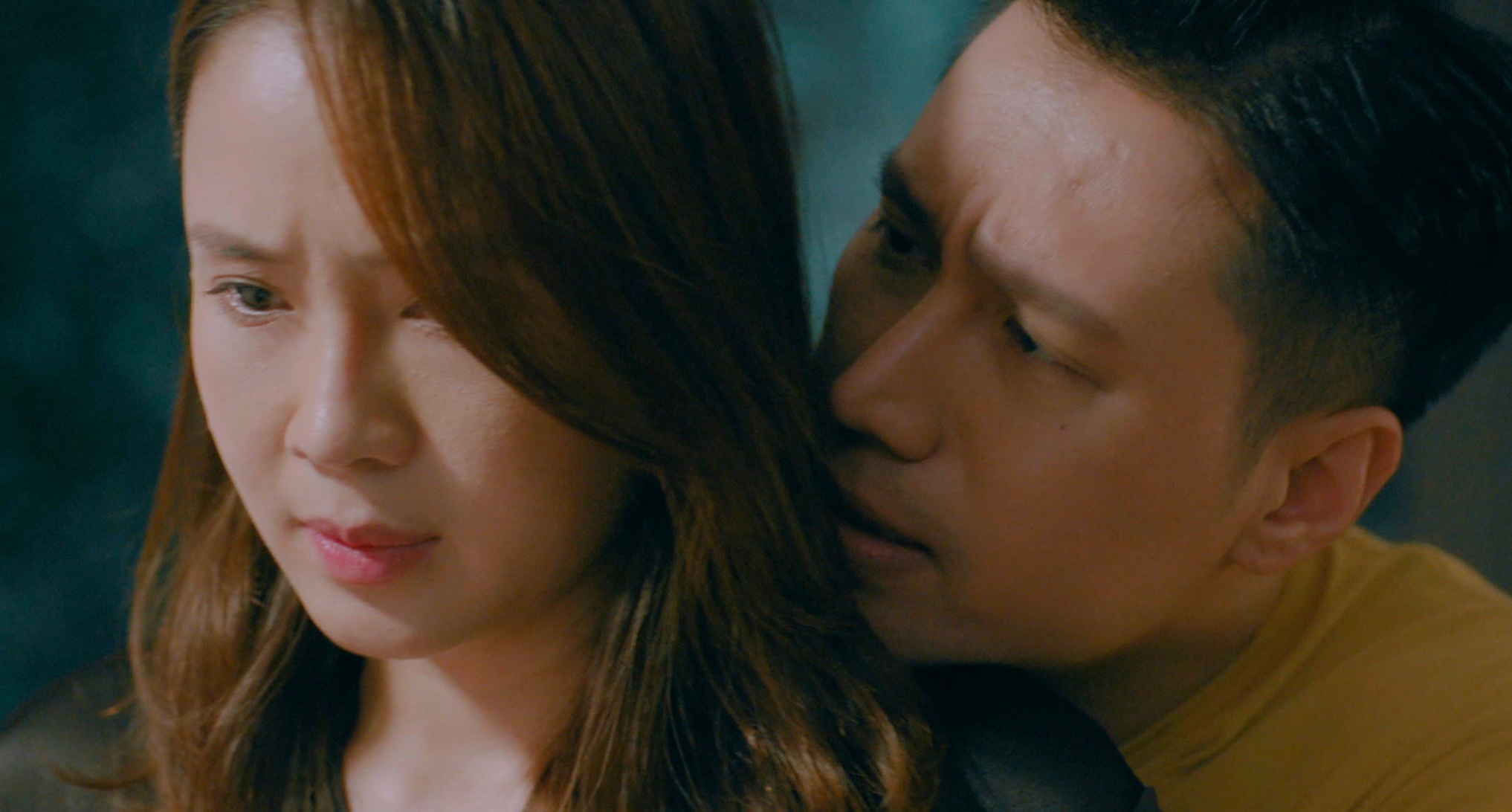 Cai kho cua Hong Diem khi vao vai luat su hinh anh