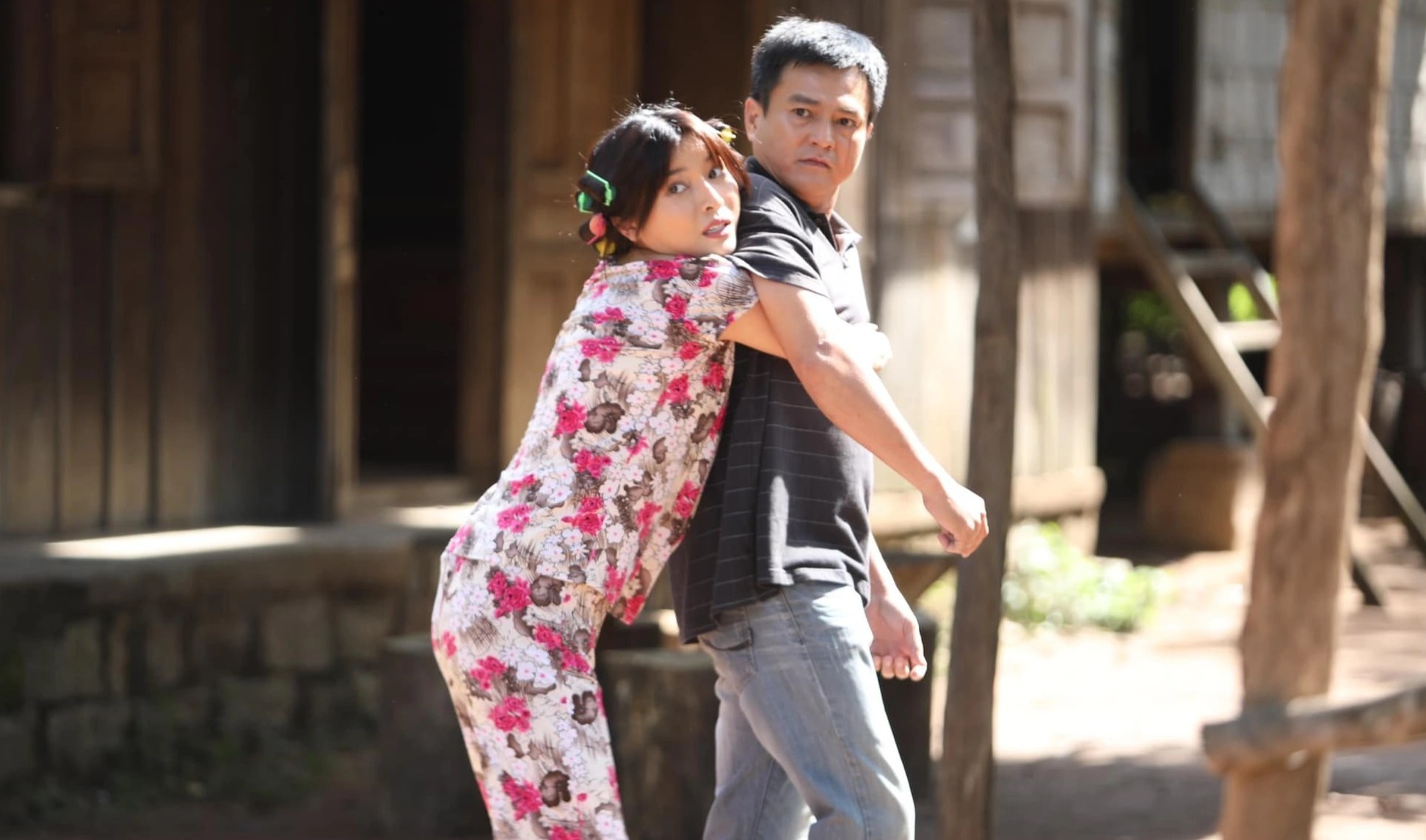 Mẹ rơm ảnh 1 Me rom anh 1