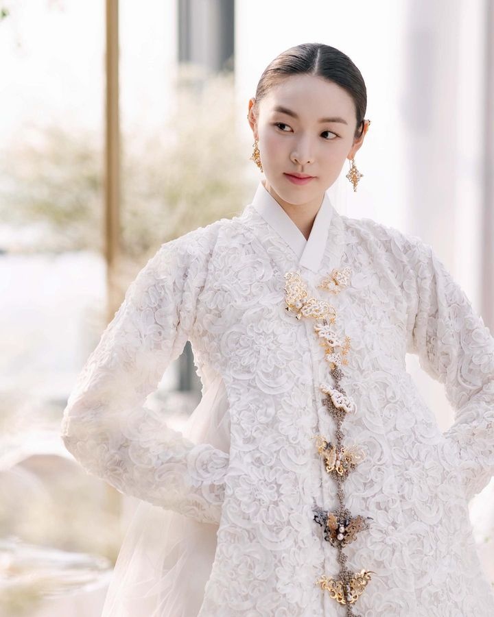 Hoa hau Trai Dat anh 12