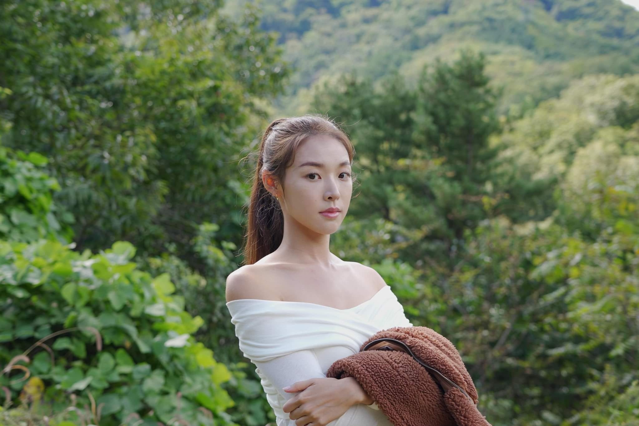 Hoa hau Trai Dat anh 9