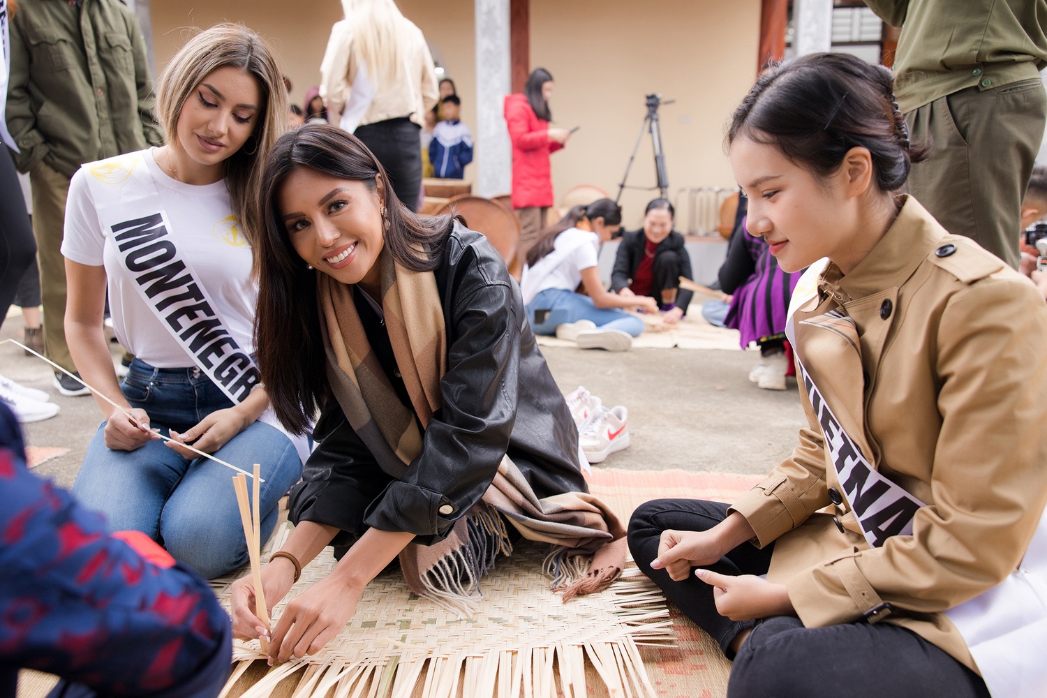 Hoa hau Du lich anh 11