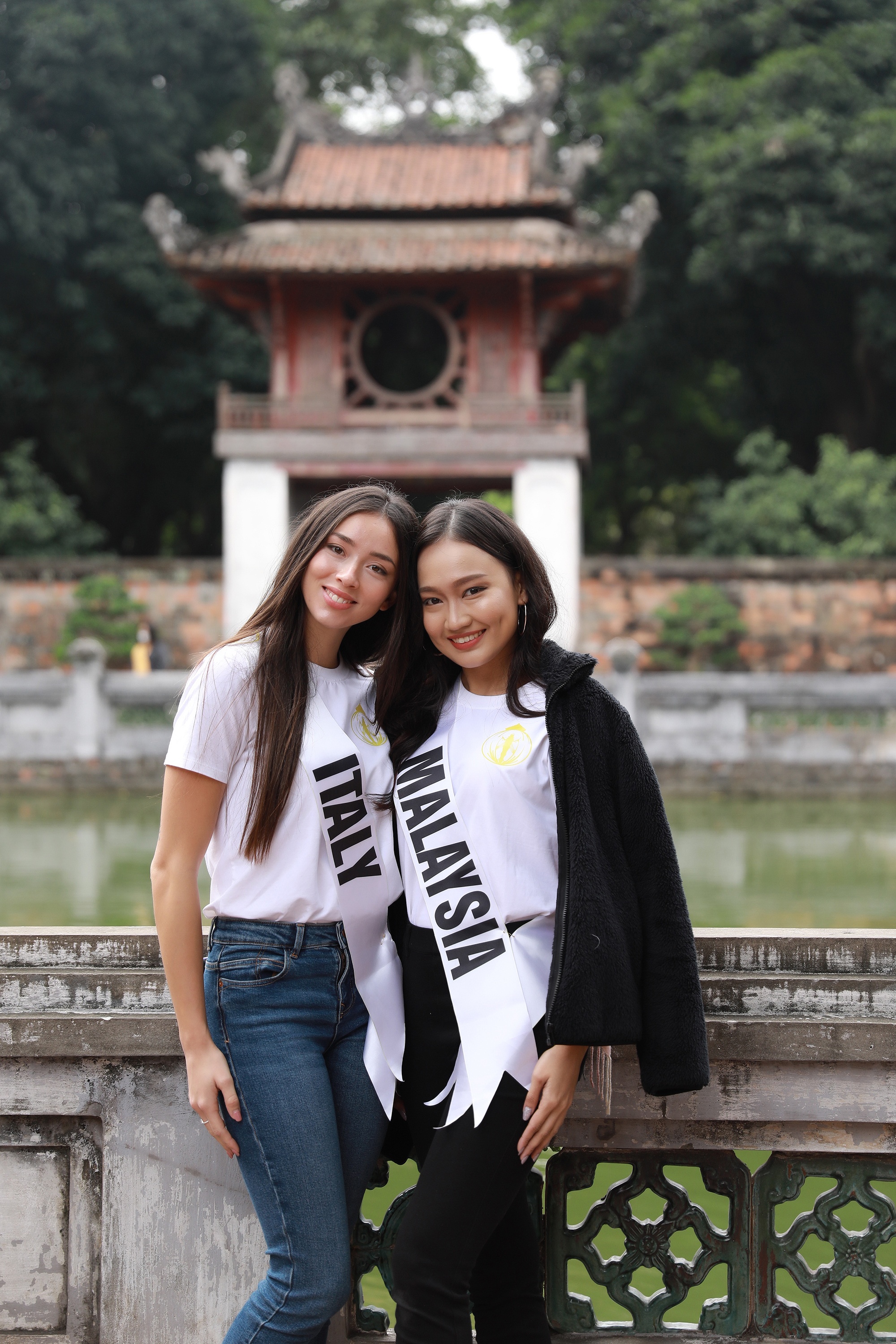 Hoa hau Du lich anh 3