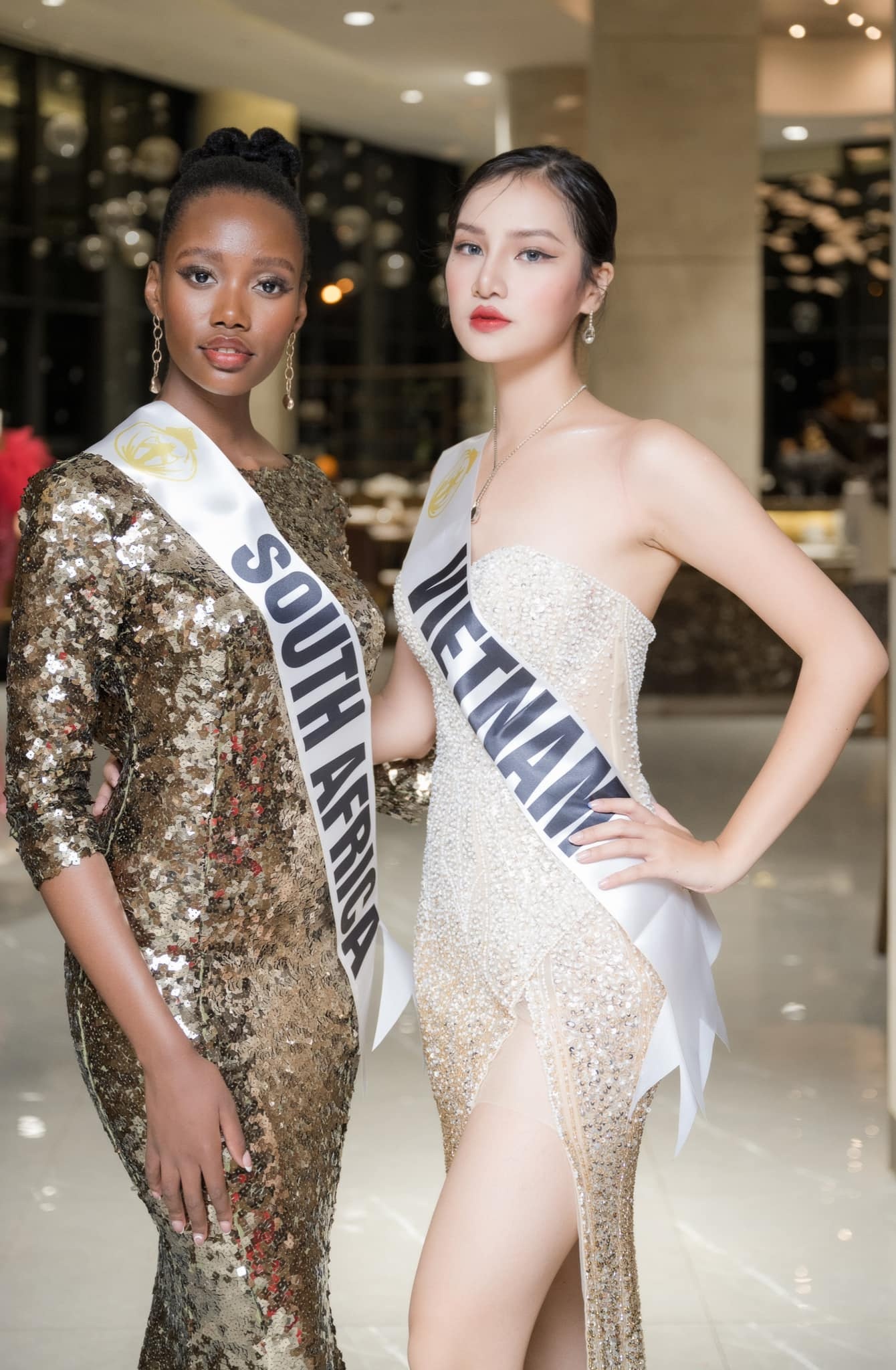 Hoa hau Du lich anh 6