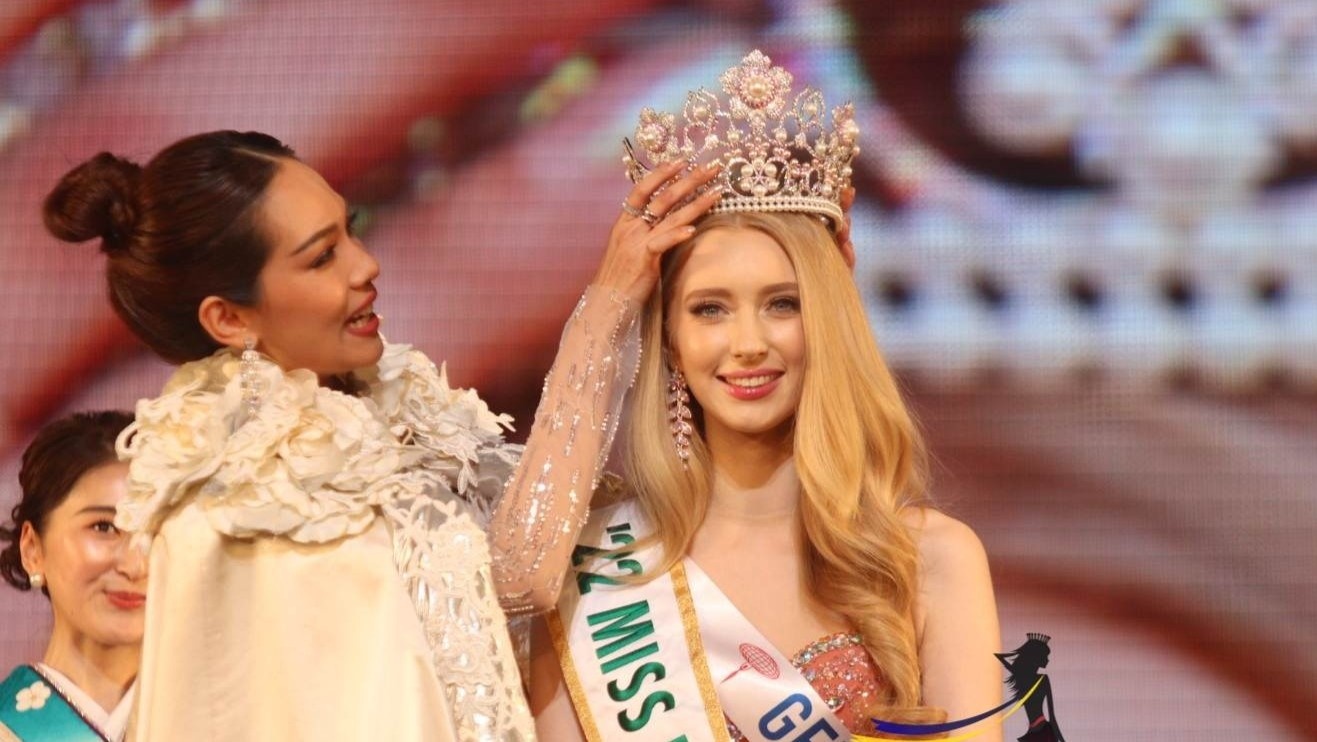 Nguoi dep Duc dang quang Hoa hau Quoc te 2022 hinh anh