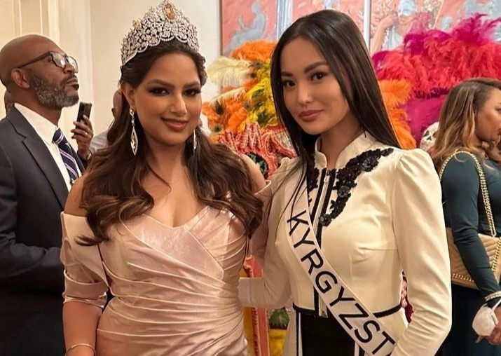 Miss Universe xin loi thi sinh hinh anh