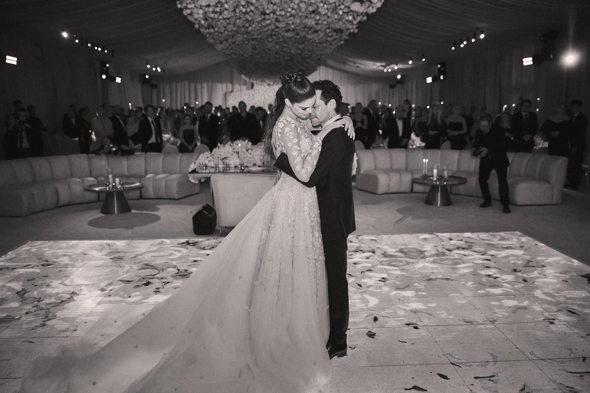 Marc Anthony cuoi anh 12