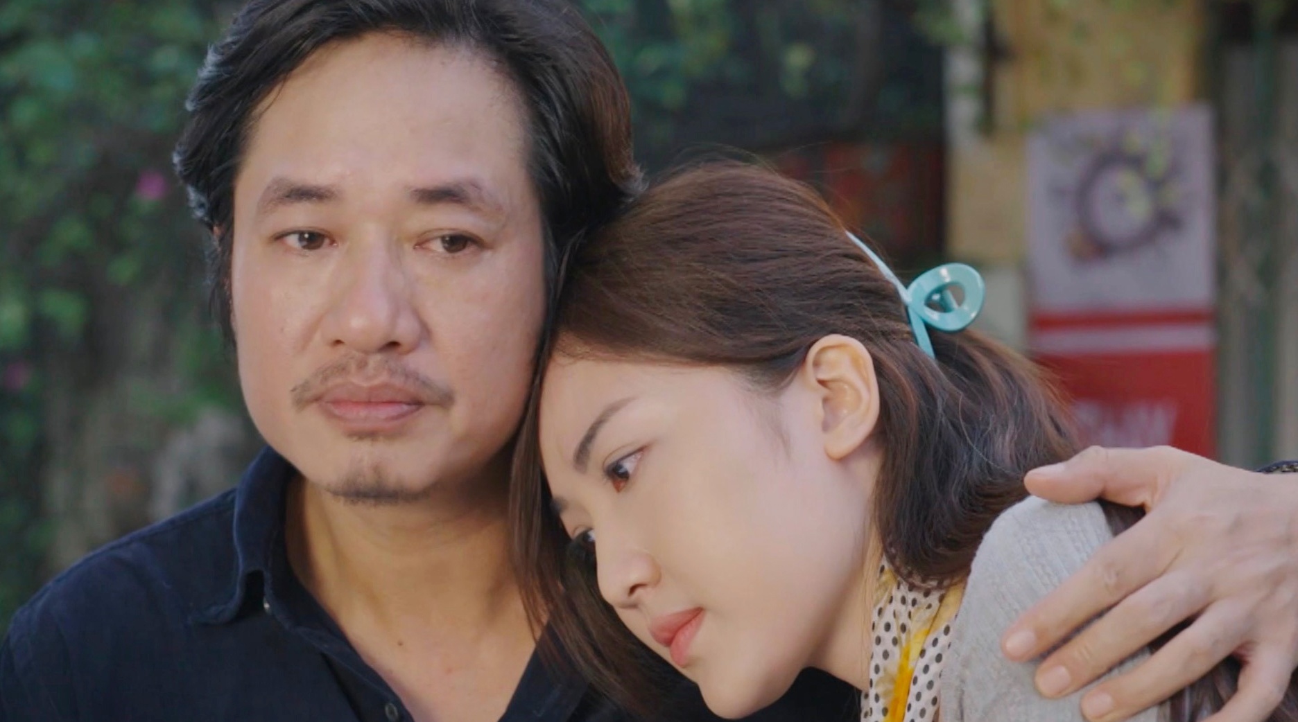 Cu lua tinh tien gay bat ngo trong 'Duoi bong cay hanh phuc' hinh anh