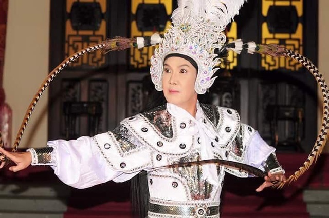 Nghe si Vu Linh qua doi hinh anh