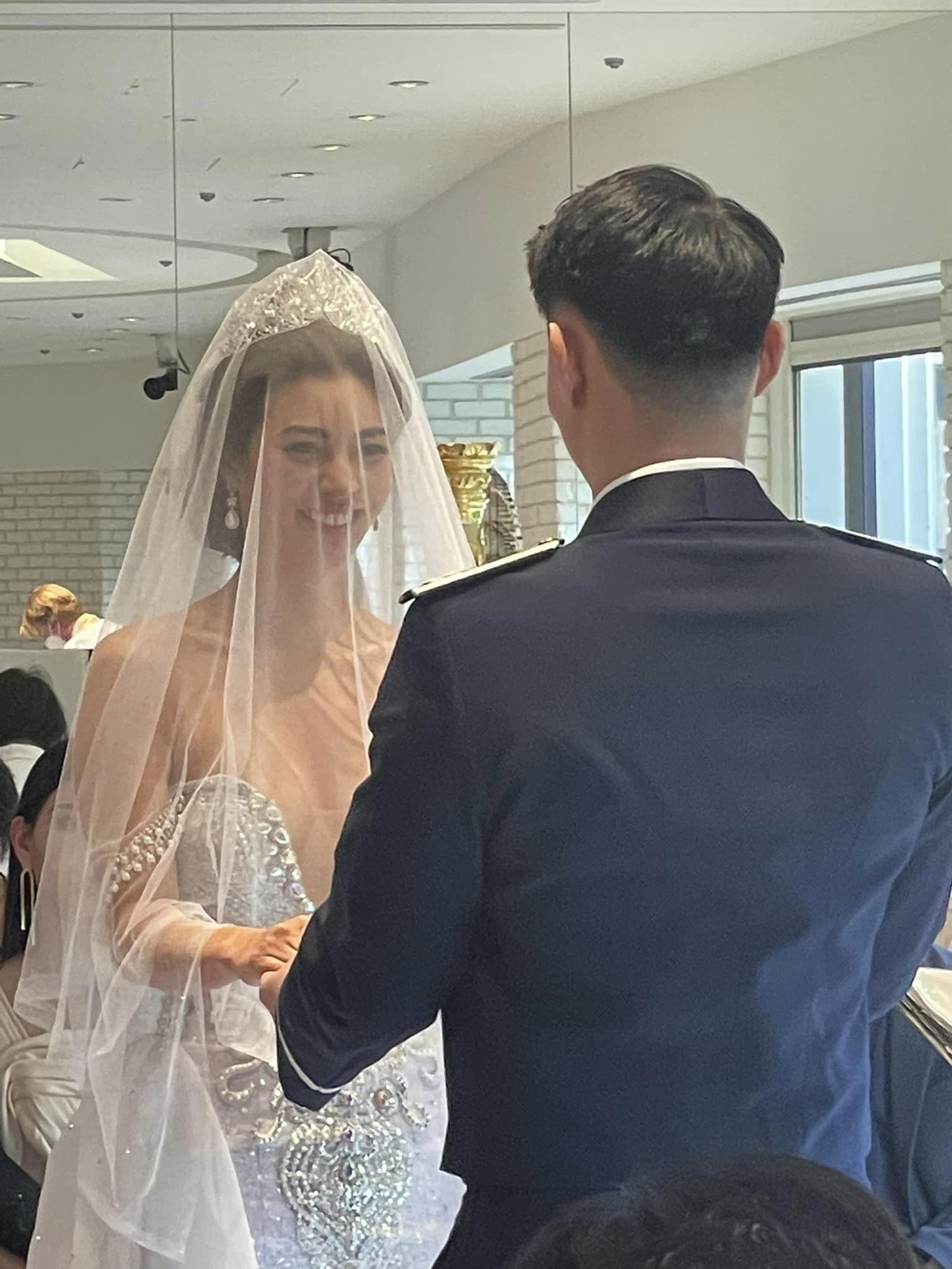 hoa hau du lich anh 1