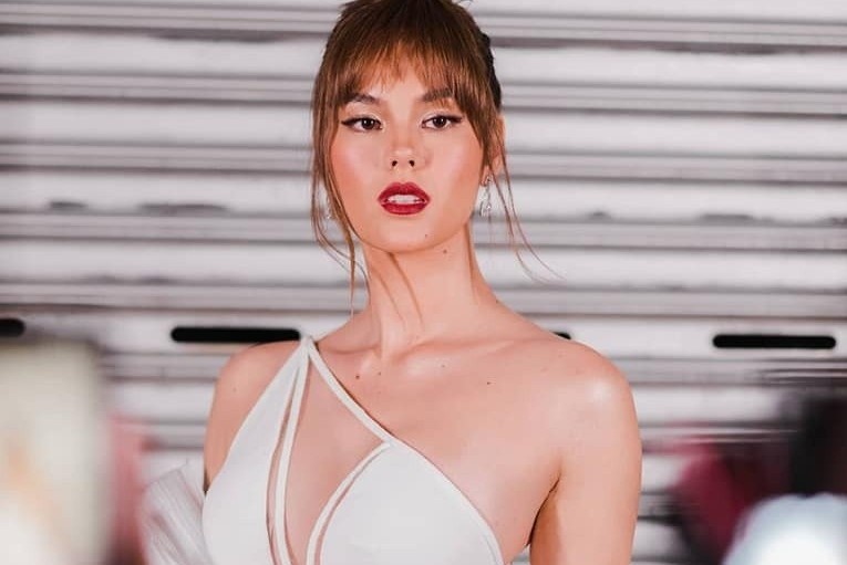 Hai Hoa hau Hoan vu duoc cau hon nam 2023 hinh anh