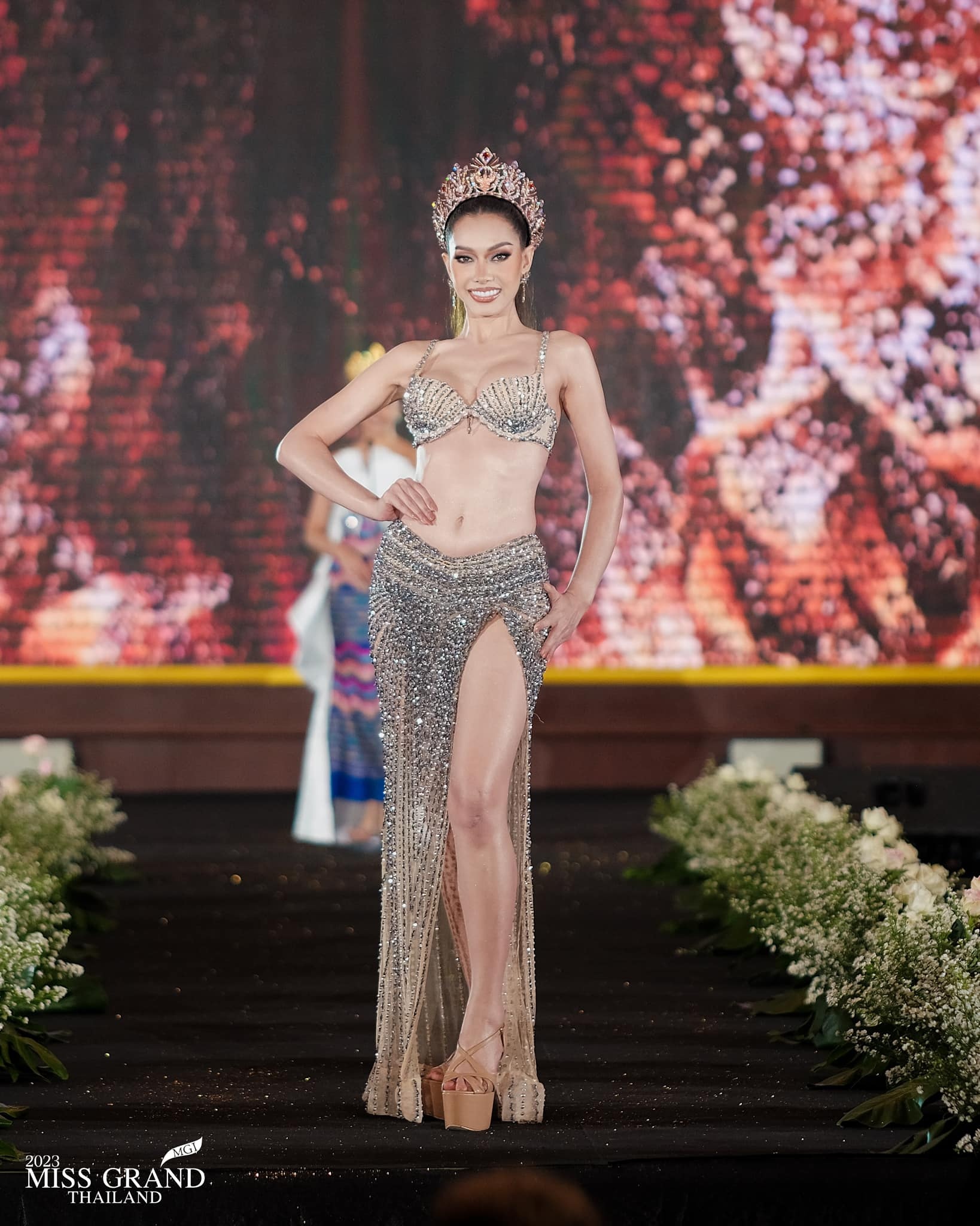 hoa hau hoa binh anh 6