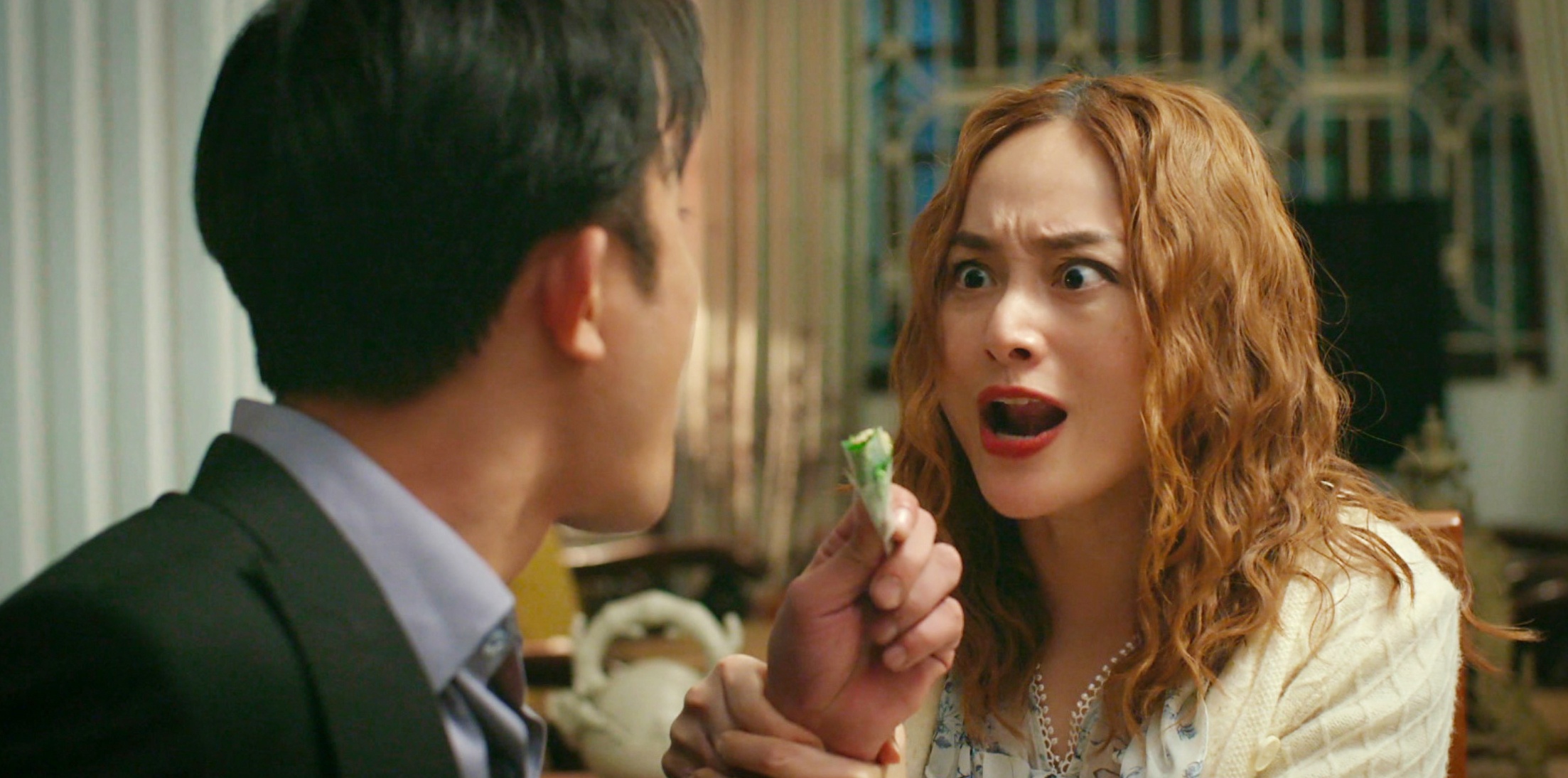 Vai dien cua Lan Phuong nhan hang nghin binh luan che bai hinh anh