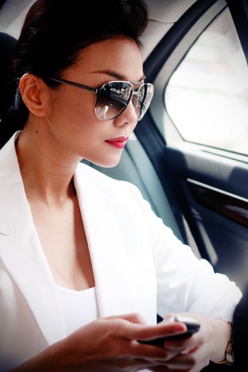 Soi mẫu kính râm yêu thích của Thanh Hằng - 14