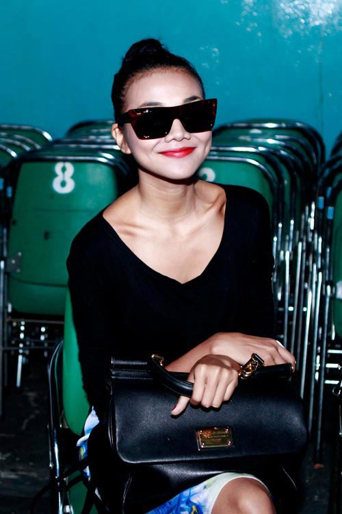 Soi mẫu kính râm yêu thích của Thanh Hằng - 2