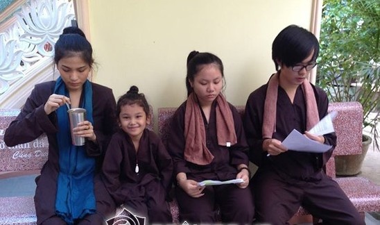 Ngam em trai, em gai de thuong cua Truong Thi May hinh anh