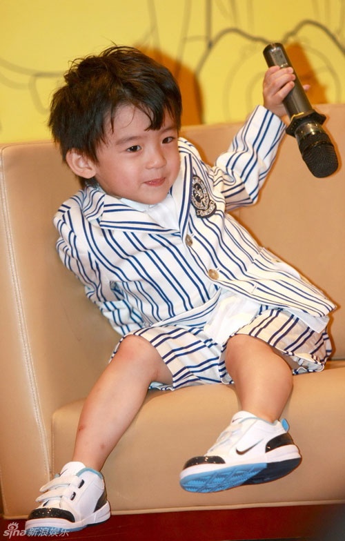 Tiet lo thu lao 'tren troi' cua loat sao nhi Trung Quoc hinh anh