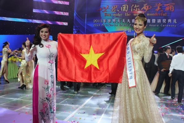 Hoa hau Quy ba The gioi xin loi su co sai ten nuoc Viet Nam hinh anh