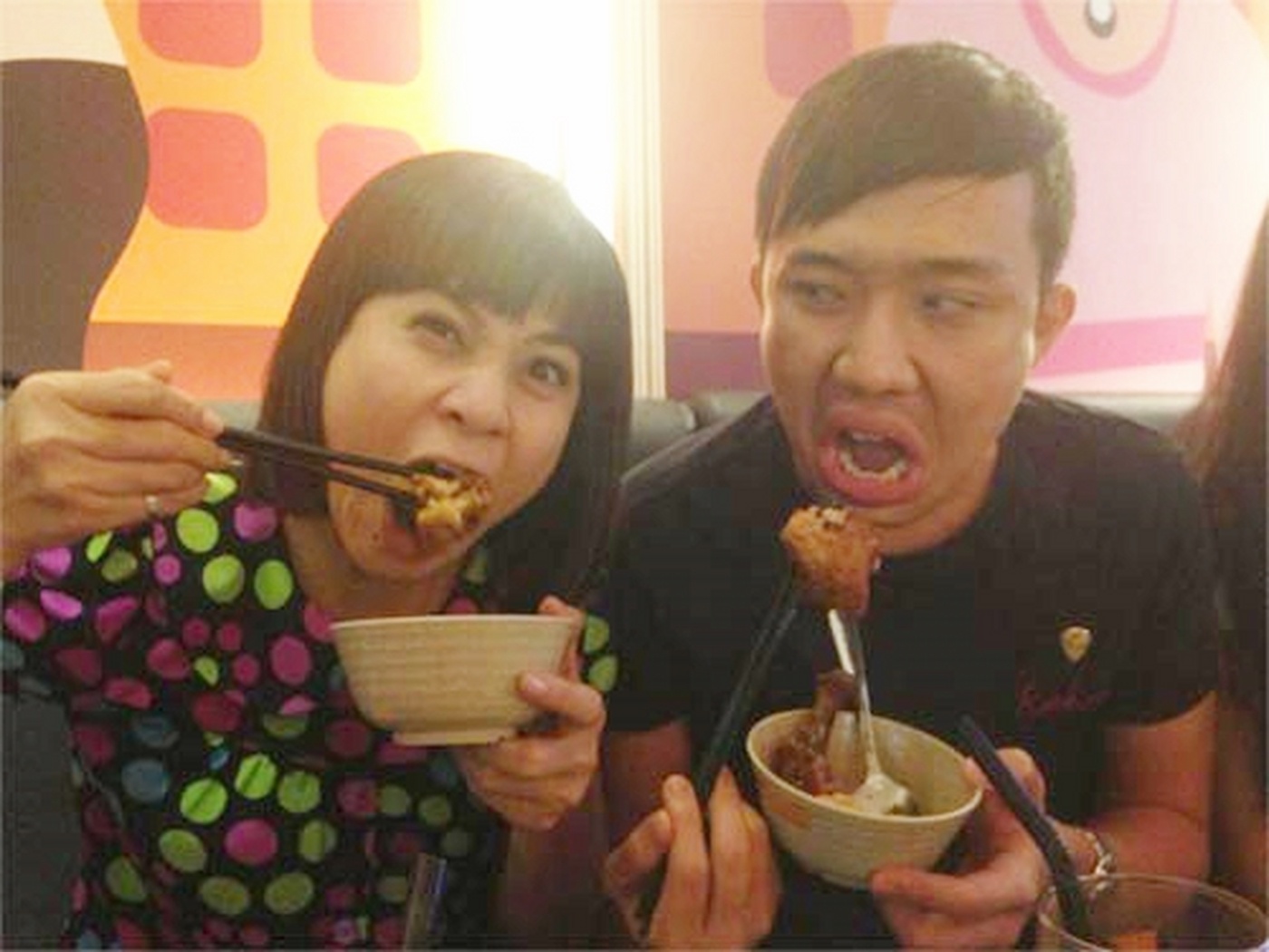 Khoanh khac nhan nho dang yeu cua sao Viet hinh anh