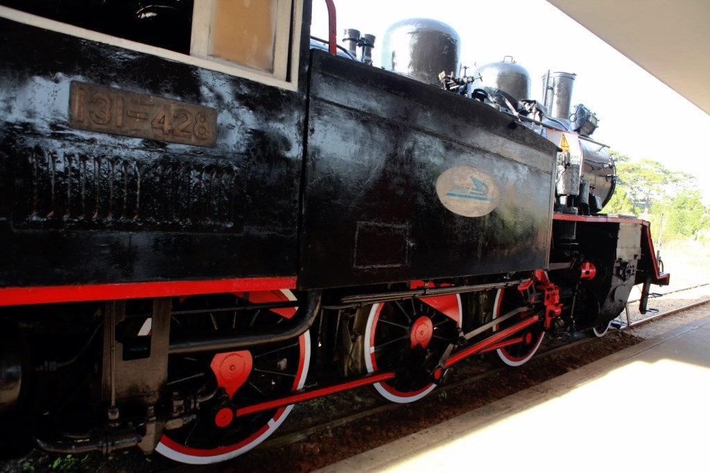 Ga xe lua co nhat Dong Duong o Da Lat hinh anh