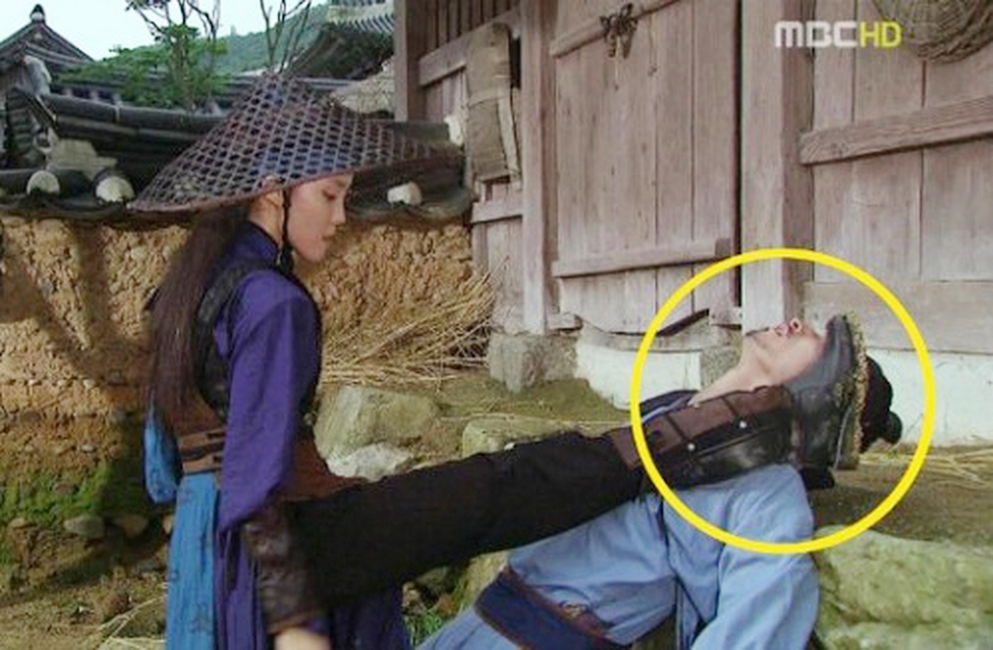 Nhat san ngo ngan trong phim co trang Han hinh anh