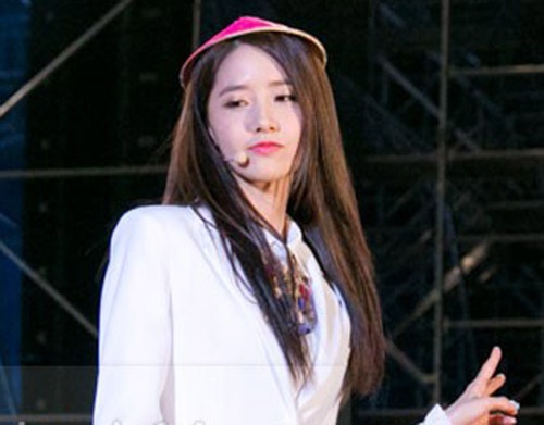 SNSD doi non la, bung no san khau Sai Gon hinh anh