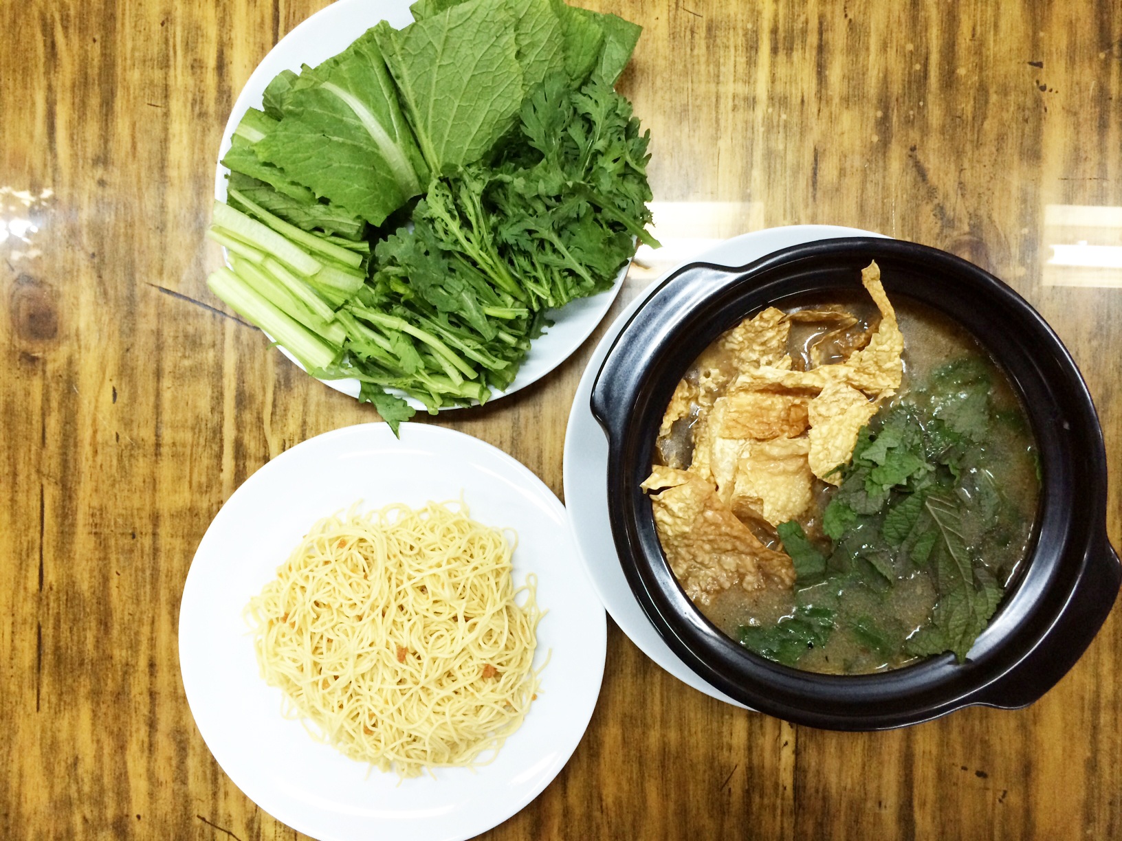 Lẩu vịt nấu chao.