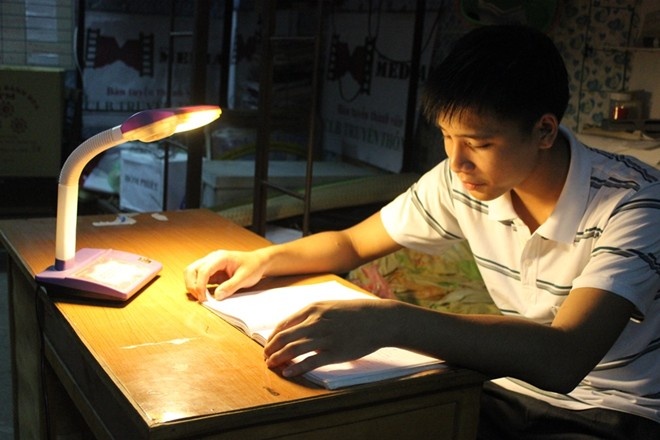 Dan mang kham phuc si tu co gia tai 100.000 dong hinh anh