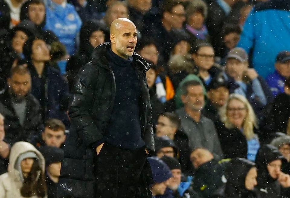 Pep can cac cau thu Man City thuc tinh kip luc hinh anh