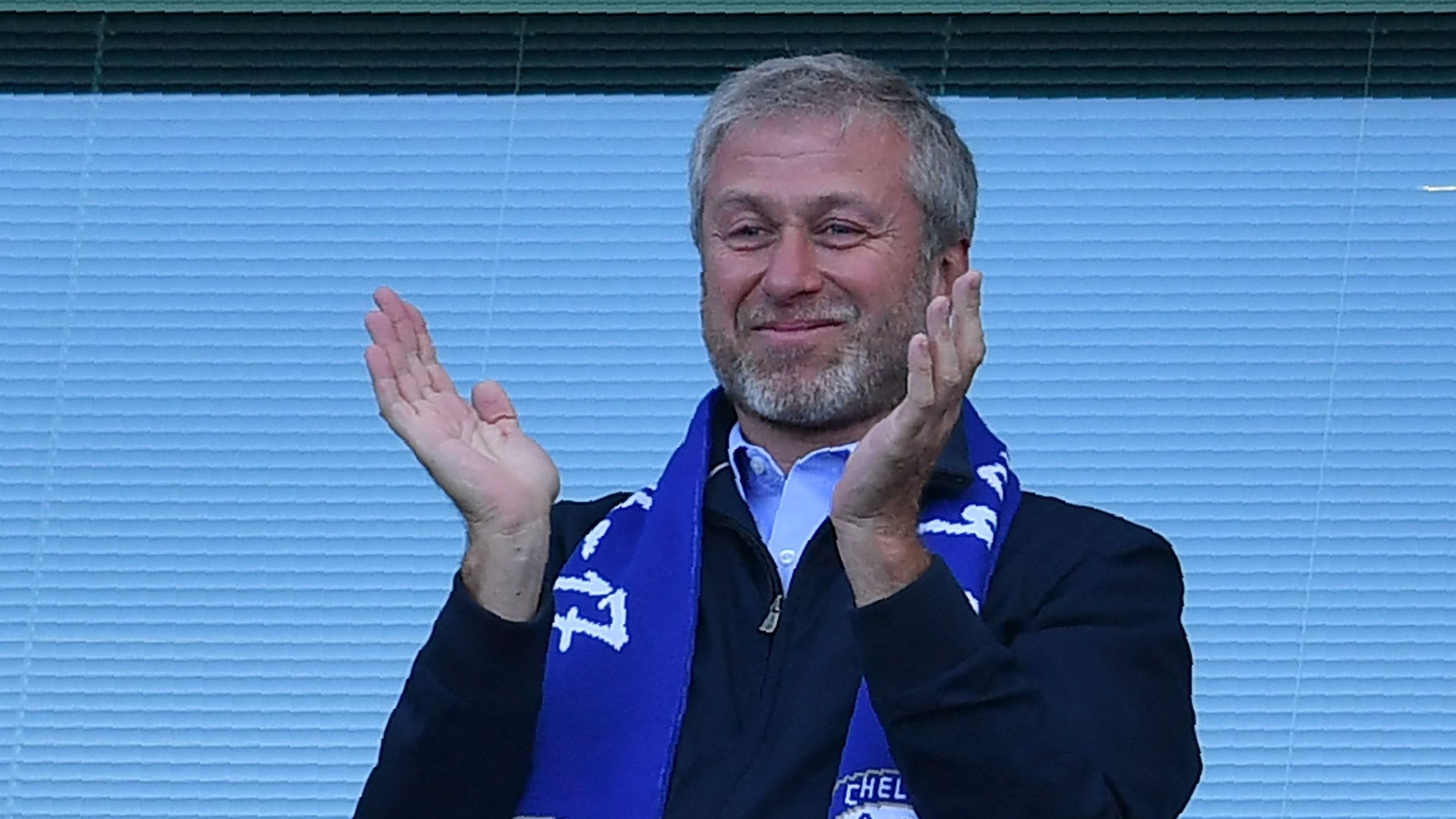 Abramovich voi 'mon do choi' Chelsea hinh anh