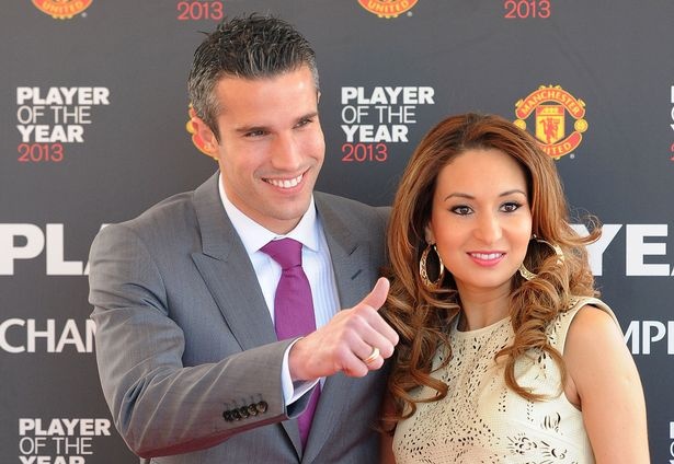 Lum xum tinh ai cua Van Persie hinh anh