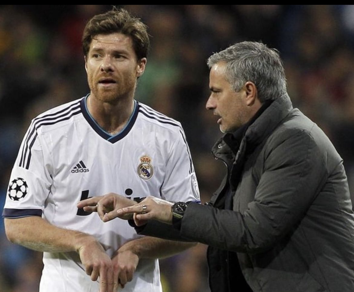 Xabi Alonso,  Liverpool,  Leverkusen anh 2