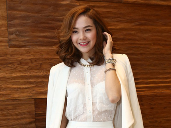 Mix do sang dep voi ao khoac ho nhu my nhan Viet hinh anh
