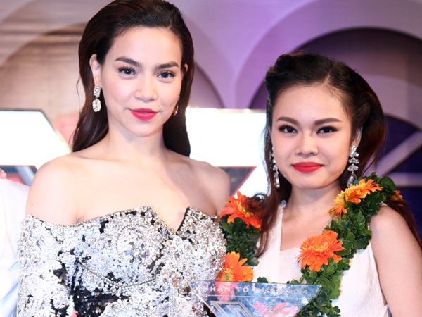 Giang Hong Ngoc: 'Sao cu soi moi chi Ha Ho cham diem toi?' hinh anh