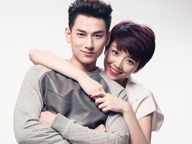 Nghi van Toc Tien duoc uu ai, Isaac bi dim hang o The Remix hinh anh